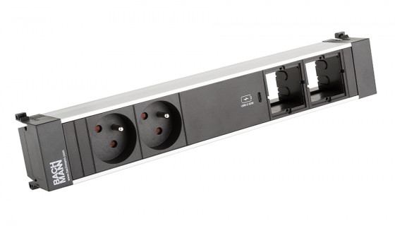 BACHMANN 916.532 zásuvková jednotka 2x 230V + USB C 60W + 2x voľný modul