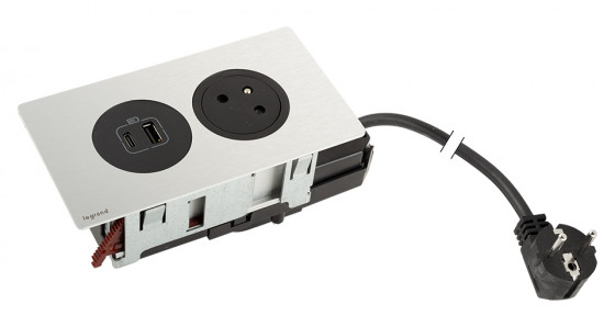 K-LEGRAND Disq´ln 1x230V+1xUSB A/C,čierna/nerez
