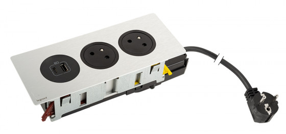 K-LEGRAND Disq´ln 2x230V+1xUSB A/C, čierna/nerez