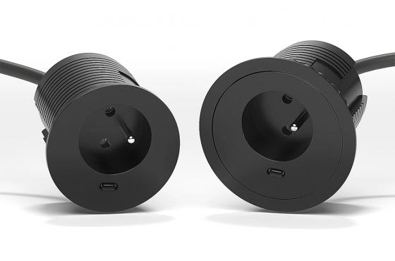 VersaTag 1x 230V, 1x USB-C, čierna