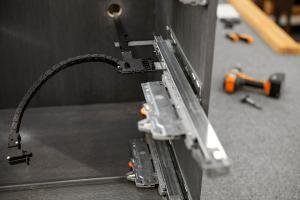 BLUM ESS.T2200 Amperos sada na vedenie káblov NL550