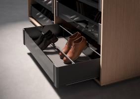 K-KES Conero, zásuvka na topánky s pred. a zad.výplňou, H168/475, KB=500, čierna